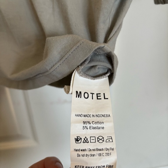 Motel Rocks Crop Top - Picture 6 of 9